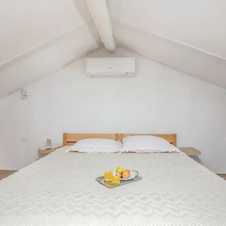 2 Bedroom Pet Friendly In Semesterbostad