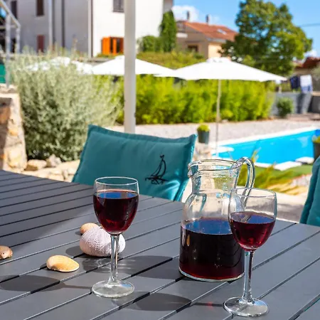 Semesterbostad 2 Bedroom Pet Friendly In