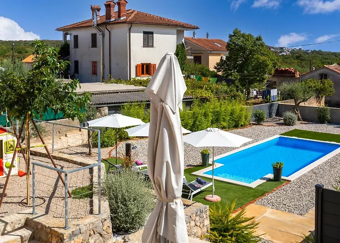 2 Bedroom Pet Friendly In * Brzac