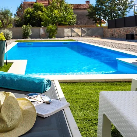 Holiday home Front In
