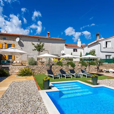Holiday home Front In *